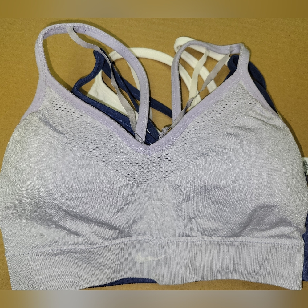 4 Nike Sports bras Med - Picture 9 of 16